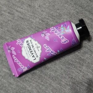 🔴 🆓️ FREE* Clothes of Skin Lavender Scent Travel Hand Cream Lotion Moisturizer